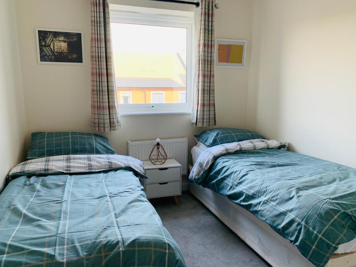 Alpha, Private Double Room, City Centre, Free Parking, Sittingbourne, Kent Exteriér fotografie