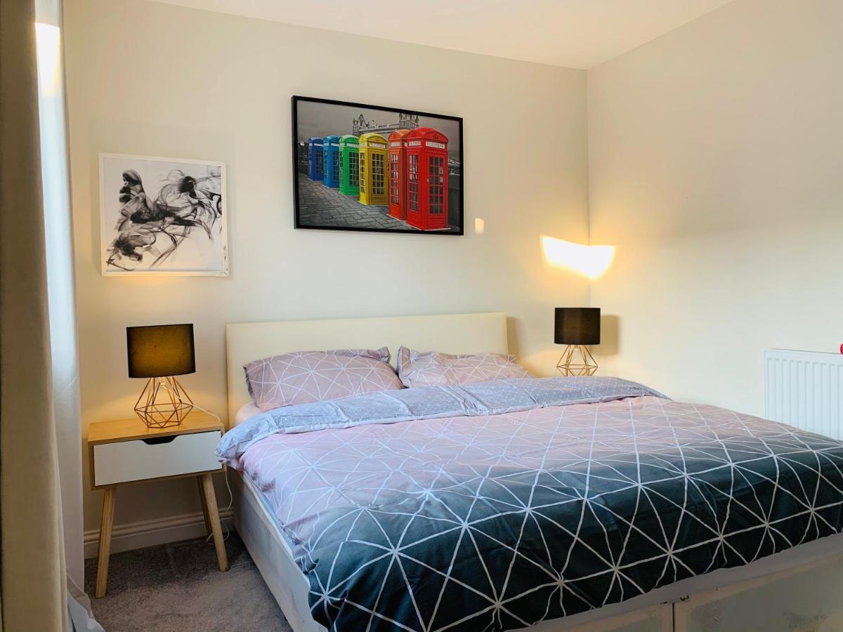 Alpha, Private Double Room, City Centre, Free Parking, Sittingbourne, Kent Exteriér fotografie